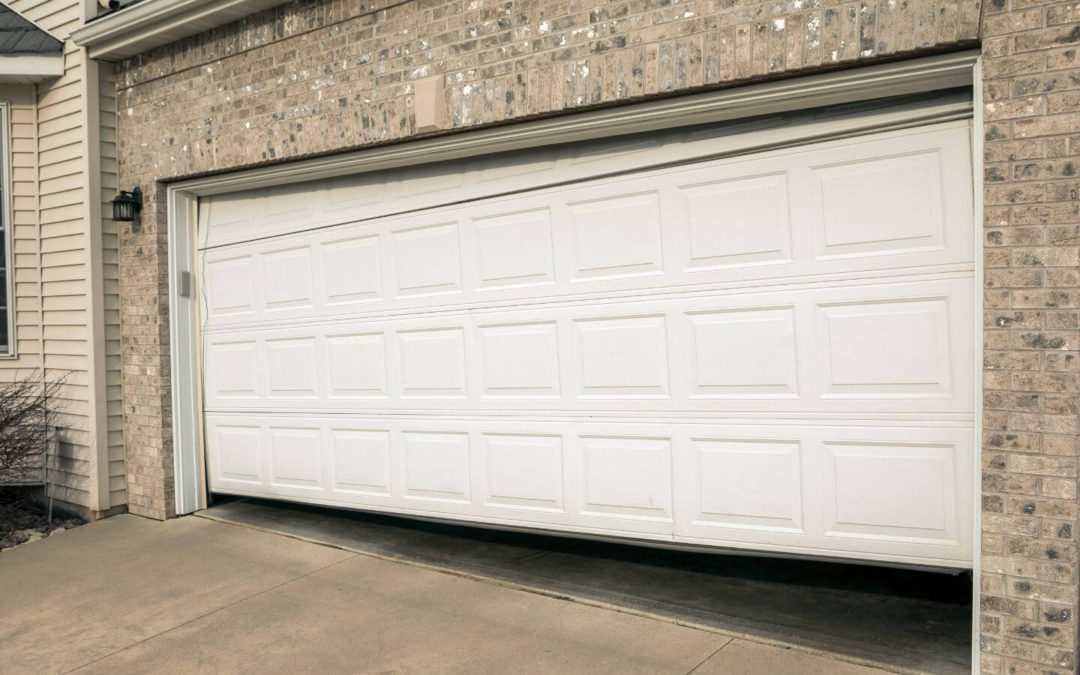 garage door isn't closing